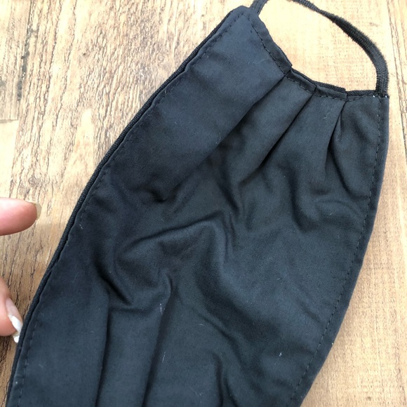 Mexican Face Mask Floral Embroidered With Filter - Picture 8 of 9